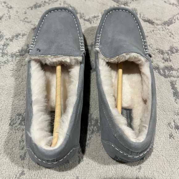 Koolaburra Ugg Slippers - Picture 1 of 5